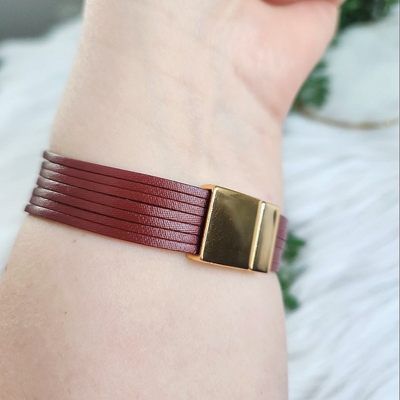 New Ryze Women's Burgundy & Gold Vegan Leather Magnetic Wrap Bracelet - Picture 6 of 6